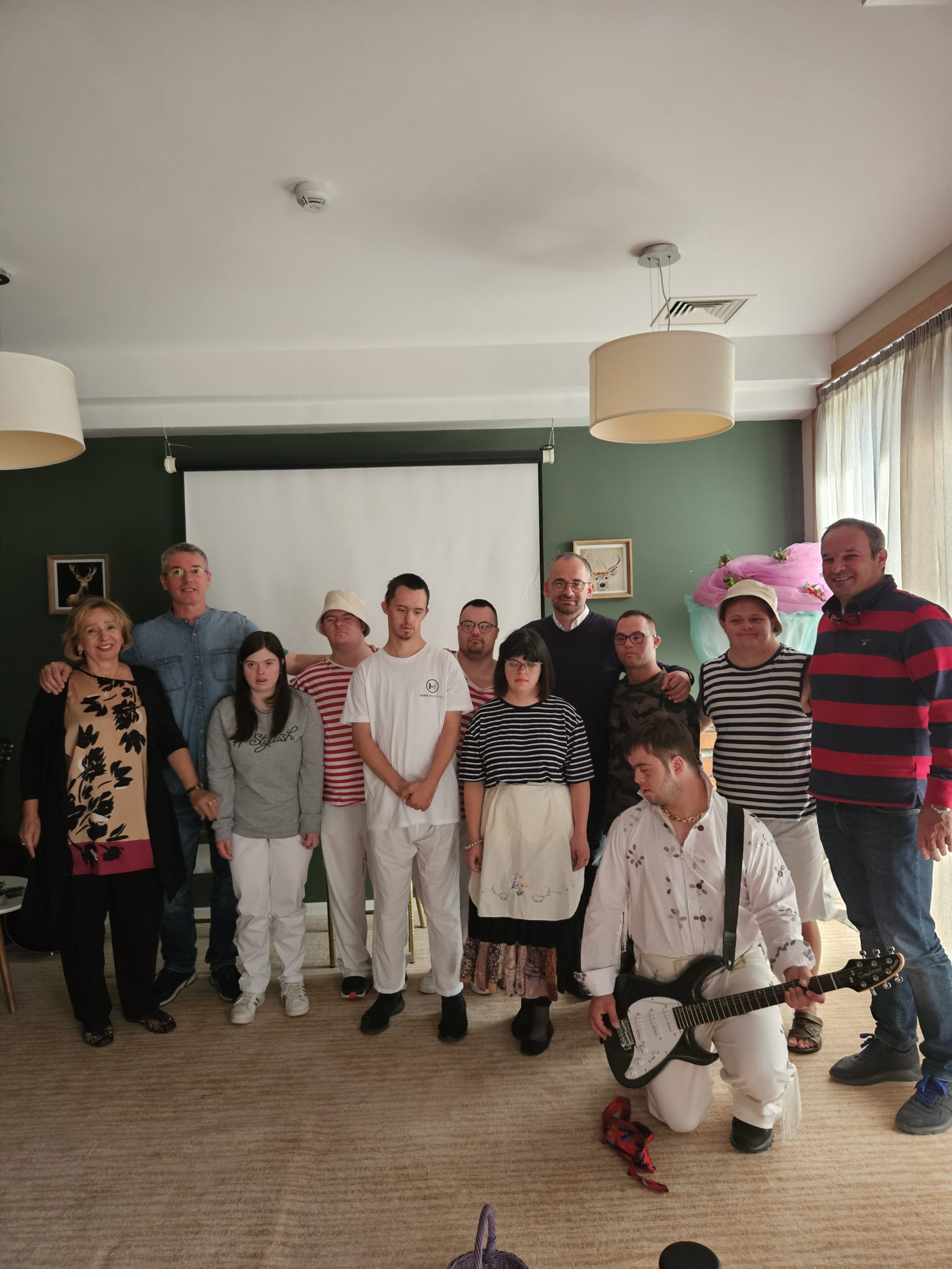 (SR) Zapošljavanje omladine sa Daunovim sindromom-osnivanje zaštitne radionice na Jahorini